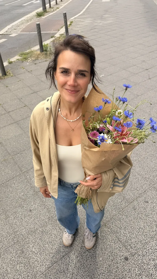 Yara Hoffmann privat, entspannt und lachend