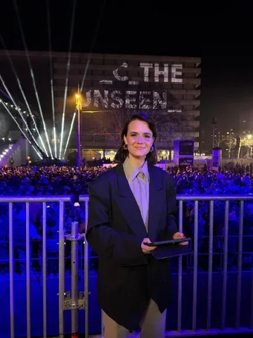 Yara Hoffmann moderiert die Eröffnungsshow der MDR Kulturhauptstadt Chemnitz 2025