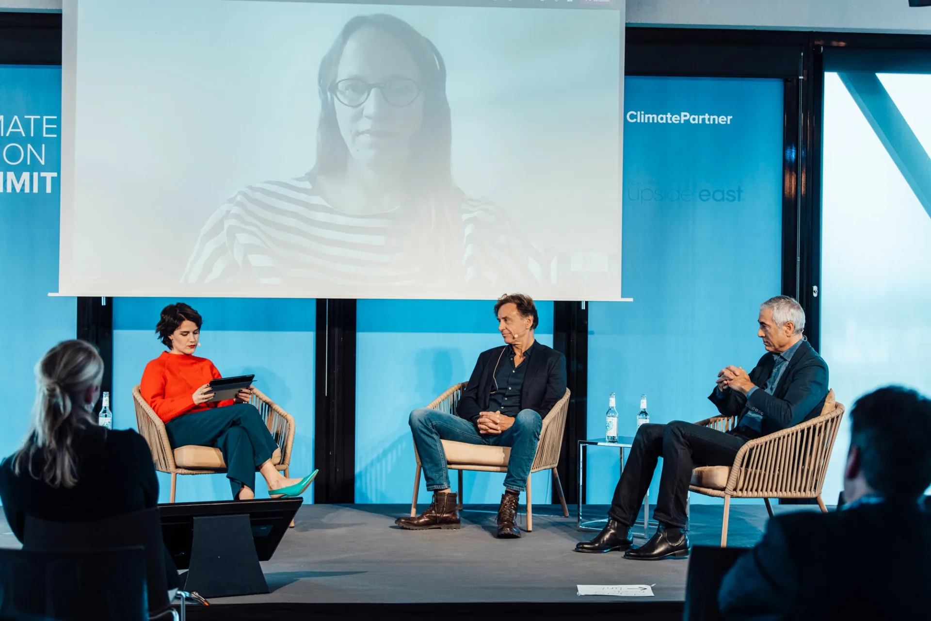 Yara Hoffmann moderiert den Climate Action Summit
